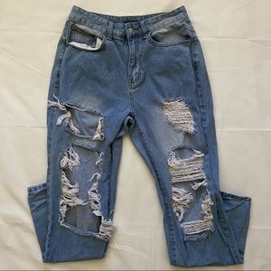 Distressed boyfriend jeans